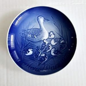 Vintage Copenhagen Bing & Grondahl 1973 mothers day plate  duck ducklings